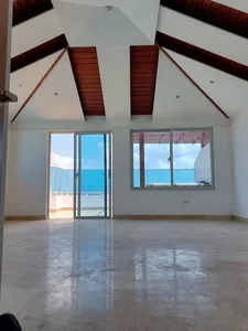 Penthouse en Bella Vista de 3 niveles - Imagen 5