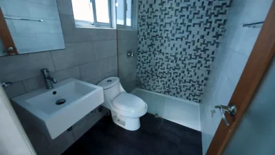 Apartamento en Bella Vista, con piscina y área infantil - Imagen 2