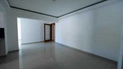 Apartamento en Bella Vista, con piscina y área infantil - Imagen 3