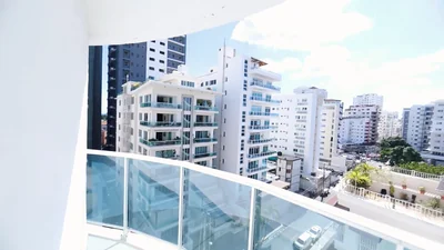 Apartamento en Bella Vista, con piscina y área infantil - Imagen 6