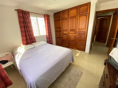 Casa grande en Marañón II, lista para mudarte a pasos de la Jacobo - Imagen 8