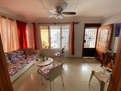 Casa grande en Marañón II, lista para mudarte a pasos de la Jacobo - Imagen 9