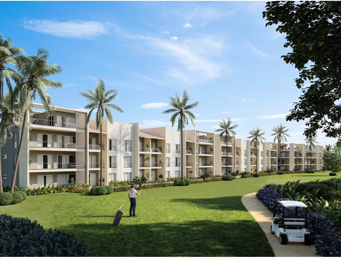 Luxury in front of the Golf Course - View 2