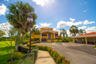 Finca con área para siembras de árboles frutales - Imagen 1