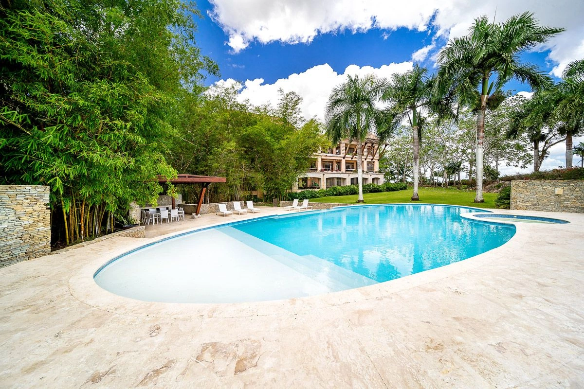 Huge Apartment in Exclusive Area, La Romana! - View 2