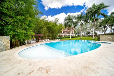 Inmenso Apartamento en Zona Exclusiva , La Romana! - Imagen 2