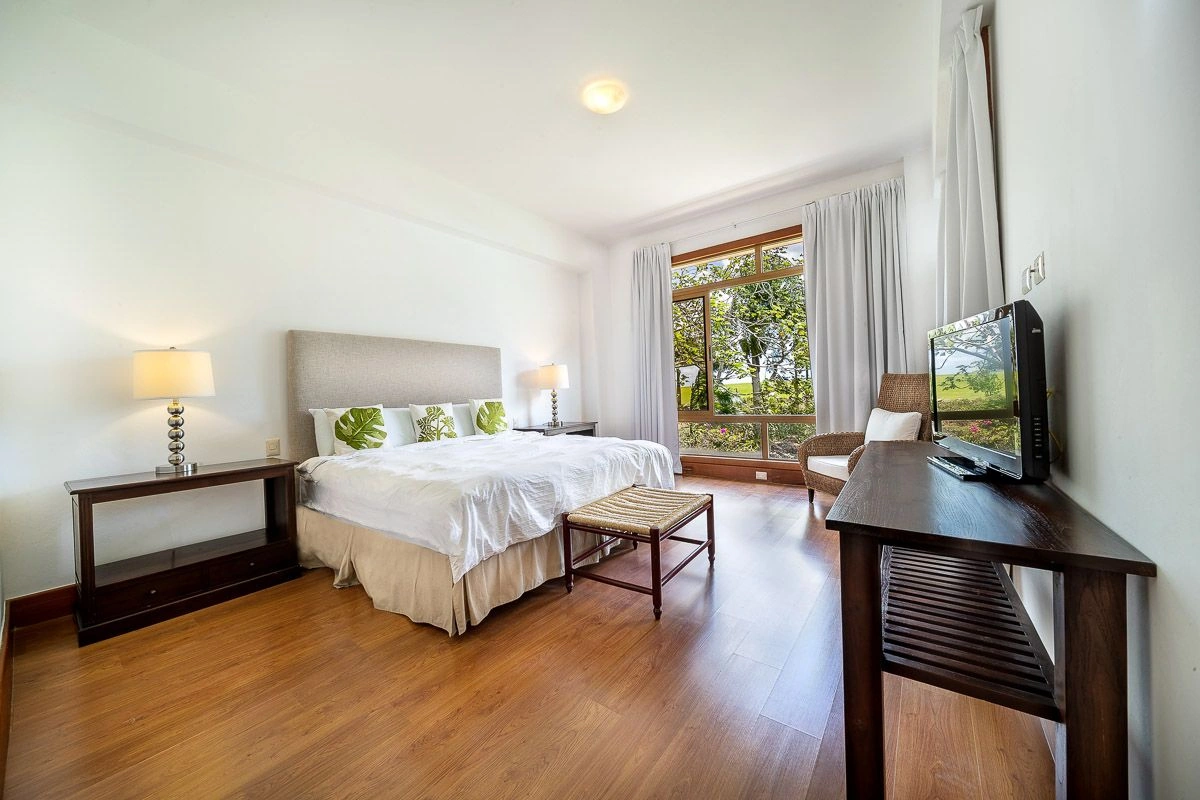 Huge Apartment in Exclusive Area, La Romana! - View 4