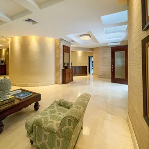 Vista al Parque Mirador Sur y al Mar , Apartamento Luxury de 475mts a esquinas del supermercado Bravo - Imagen 3