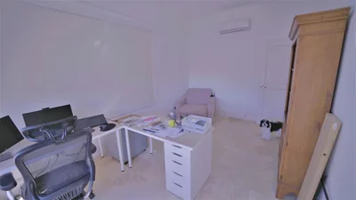 Penthouse con amplia cocina en venta sector Serrallés - Imagen 11