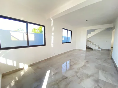 Casa de 3 niveles moderna a solo 10 minutos del Aeropuerto Internacional de las Américas - Imagen 13