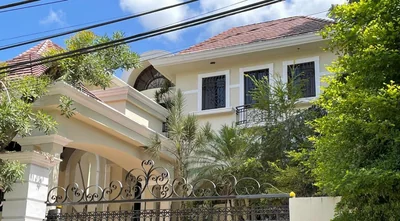 Hermosa Resid. en Cuesta Hermosa II - Imagen 1