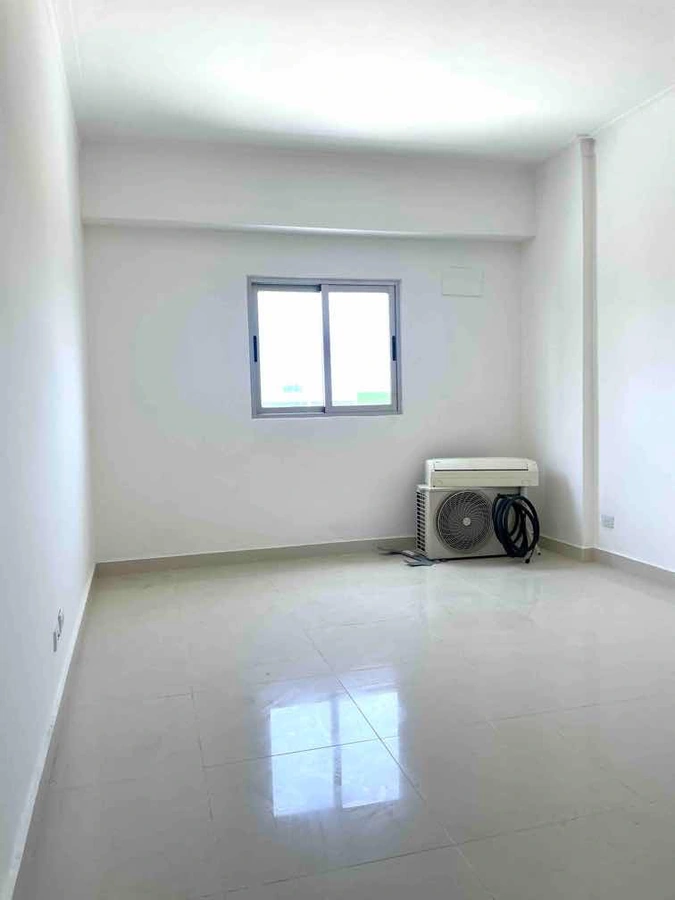 "Lujo Apartamento 2Hab, 2.5Ba, 2Pq en Zona Uni." - Vista 3
