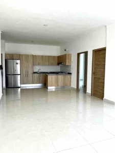 "Lujo Apartamento 2Hab, 2.5Ba, 2Pq en Zona Uni." - Imagen 8