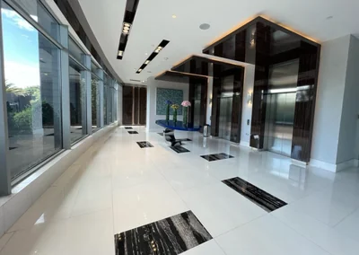 Lujoso Apartamento en la Av. Anacaona, Linea Blanca Incluida. - Imagen 3