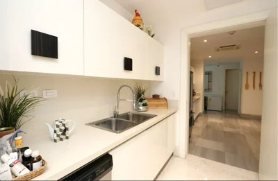 Lujoso Apartamento en la Av. Anacaona, Linea Blanca Incluida. - Imagen 10