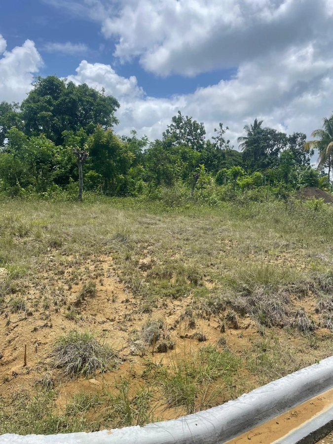 Solares en la Autopista 6 de Noviembre - Vista 4