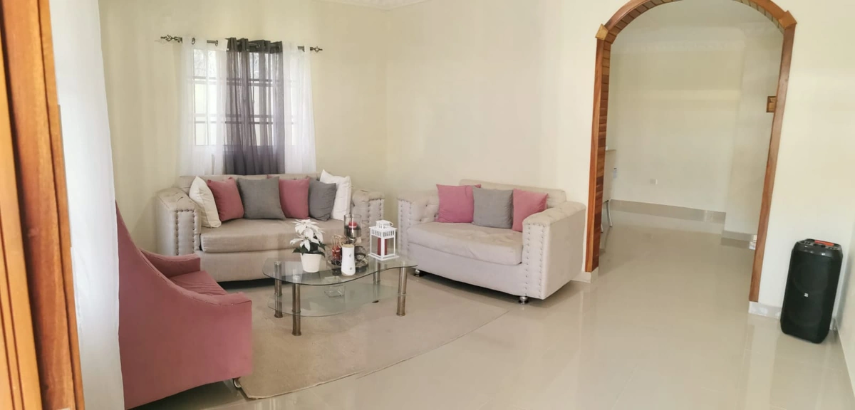 Hermosa casa familiar - Vista 4