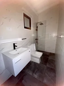 APARTAMENTO DE OPORTUNIDAD DETRAS DE AGORA MALL - Imagen 8