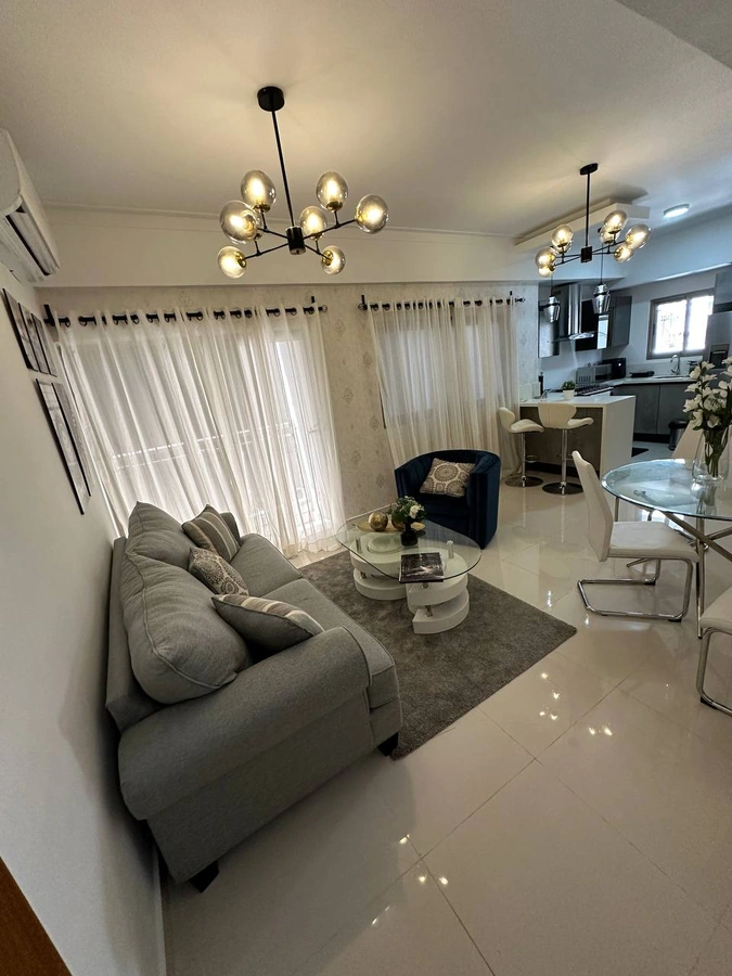 Apartamento en alquiler en el sector de Naco, amueblado con piscina y gimnasio - Vista 3