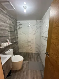 Apartamento en alquiler en el sector de Naco, amueblado con piscina y gimnasio - Imagen 10