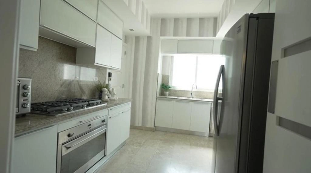 Apartamento Amueblado en la Esperilla, 3 habitaciones y 2 parqueos - Vista 5