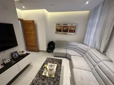Apartamento en venta sector Evaristo Morales con 3 parqueos - Imagen 12