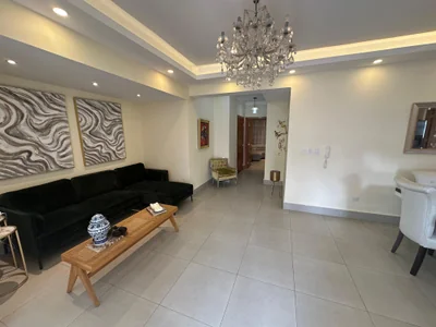 Apartamento en venta sector Evaristo Morales con 3 parqueos - Imagen 19