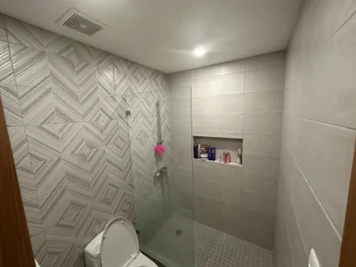 Apartamento en venta sector Evaristo Morales con 3 parqueos - Imagen 7