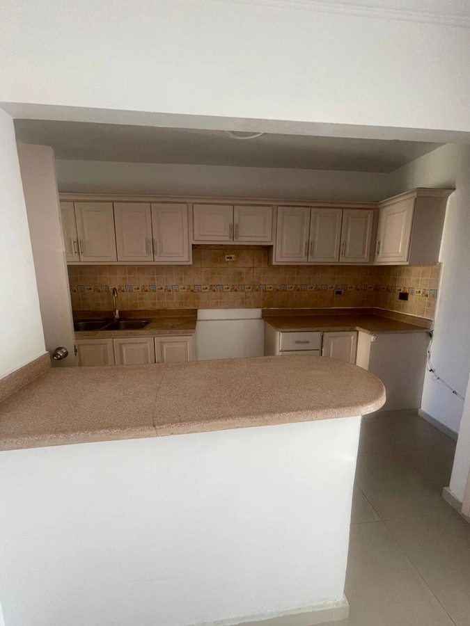 APARTAMENTO CON TERRAZA EN SANTO DOMINGO ESTE - Vista 5