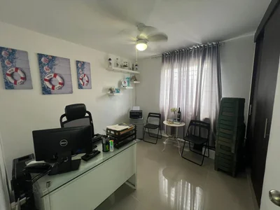 Hermoso Apartamento de 3 habitaciones - Imagen 9