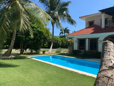 Villa en Juan Dolio dentro del complejo Metro Country Club - Imagen 7