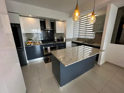 Apartamento de 2 habitaciones con estudio en Evaristo Morales, Distrito Nacional - Imagen 2