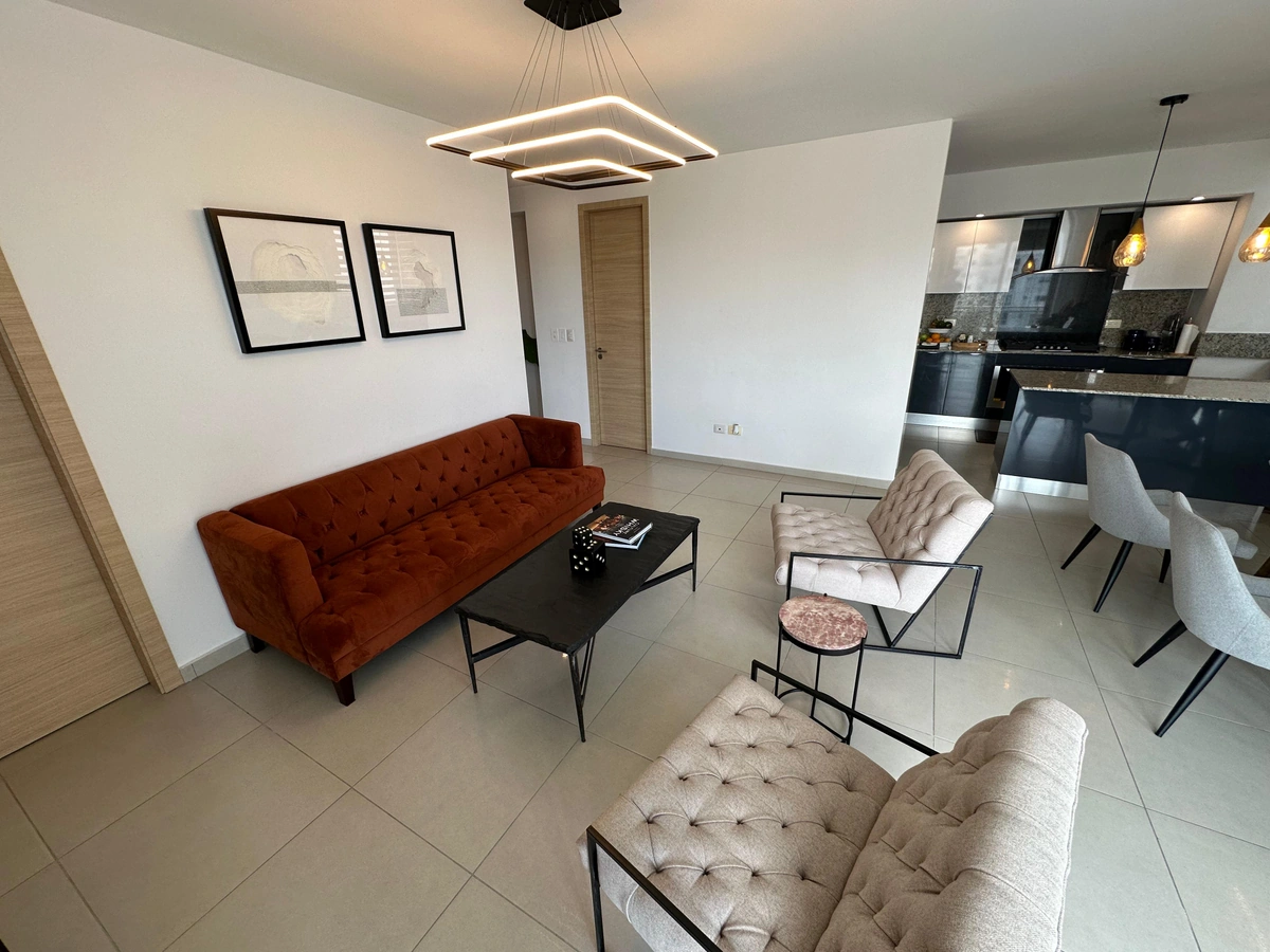 Apartamento de 2 habitaciones con estudio en Evaristo Morales, Distrito Nacional - Vista 5