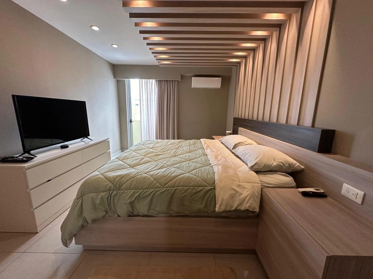 Apartamento de 2 habitaciones con estudio en Evaristo Morales, Distrito Nacional