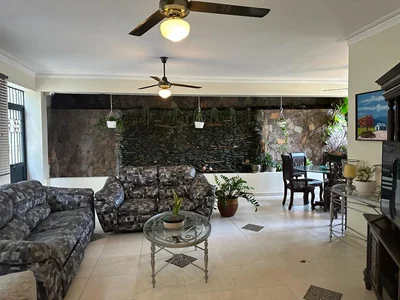 Casa en venta sector de Arroyo Hondo con 530 metros cuadrados y piscina - Imagen 13