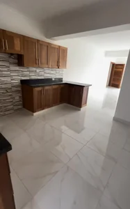 Amplio apartamento disponible para venta o alquiler - Imagen 2