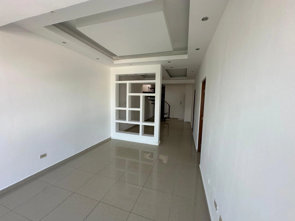 Lujoso y amplio penthouse en Urbanización Fernandez, Distrito Nacional - Vista 3