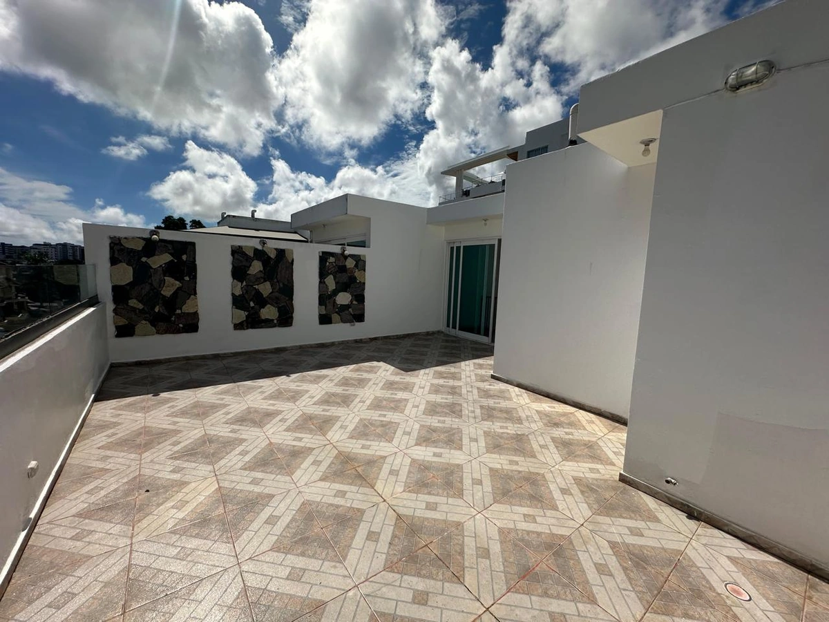 Lujoso y amplio penthouse en Urbanización Fernandez, Distrito Nacional - Vista 5
