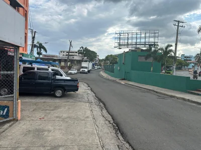 Local comercial de 2 niveles en alquiler en la avenida México, San Carlos, Distrito nacional - Imagen 2