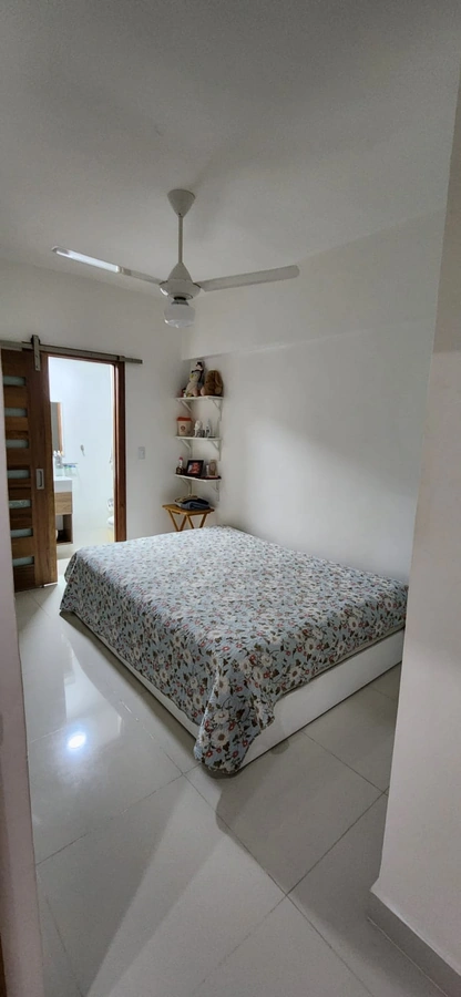 Apartamento con terraza en segundo nivel en el sector El Millón, Distrito Nacional - Vista 3