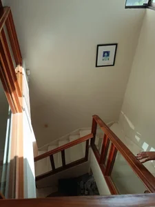 Exclusiva Casa de Dos Niveles con Terraza, Jacuzzi y Amplias Facilidades – ¡El Hogar Perfecto para tu Familia! - Imagen 2