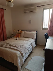 Exclusiva Casa de Dos Niveles con Terraza, Jacuzzi y Amplias Facilidades – ¡El Hogar Perfecto para tu Familia! - Imagen 5