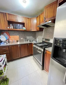 Exclusiva Casa de Dos Niveles con Terraza, Jacuzzi y Amplias Facilidades – ¡El Hogar Perfecto para tu Familia! - Imagen 8