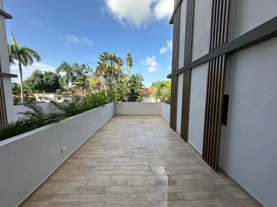 Apartamento en segundo nivel con terraza en Arroyo hondo - Imagen 2