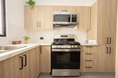 Apartamento en renta amueblado en sector Naco, 2 habitaciones con sus baños - Imagen 12