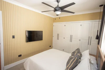 Apartamento en renta amueblado en sector Naco, 2 habitaciones con sus baños - Imagen 13