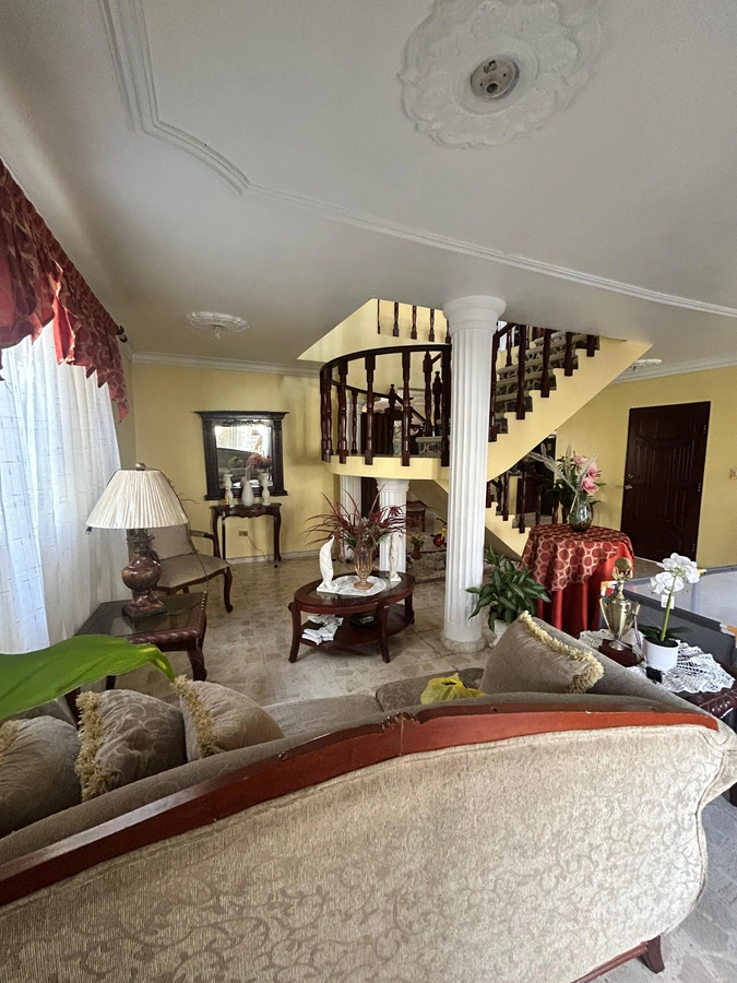 ¡Oportunidad Única! Casa en Venta en el Sector Los Corales - Vista 5