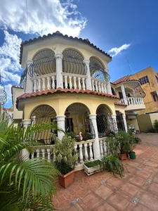 ¡Oportunidad Única! Casa en Venta en el Sector Los Corales - Imagen 1