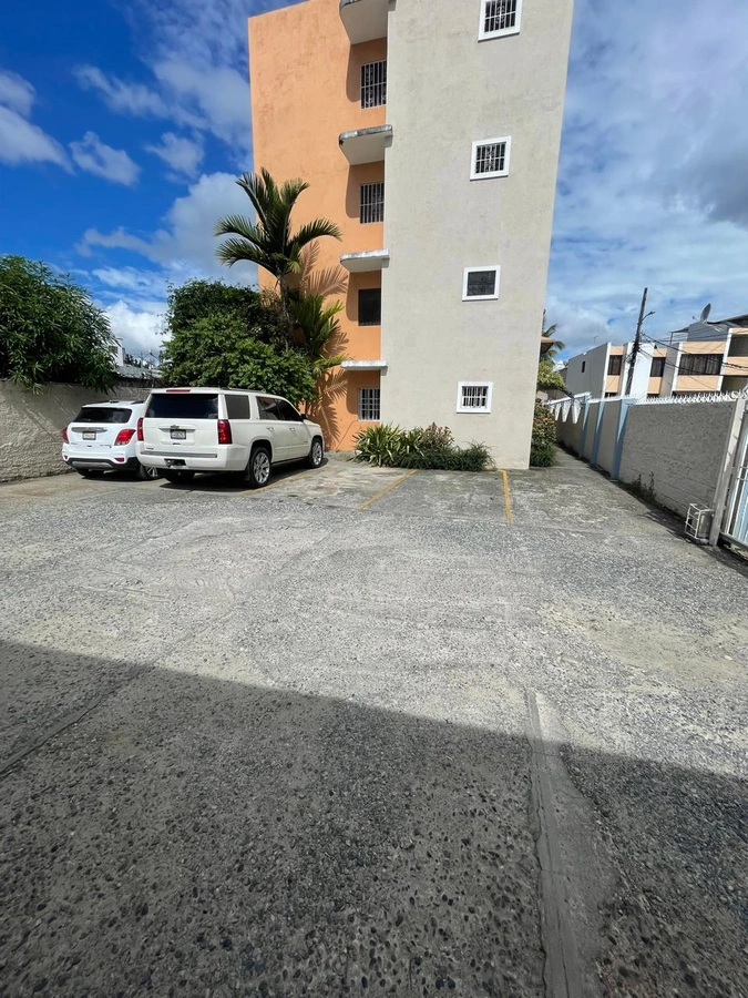 Apartamento en Santo Domingo Este de oportunidad - Vista 2