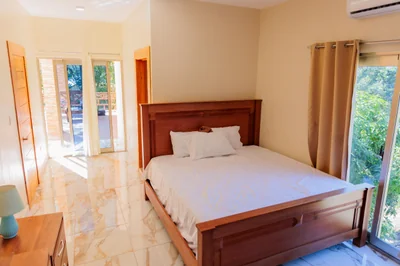 Villa en Jarabacoa con 1,322 metros de terrenos, 5 habitaciones con piscina - Imagen 11